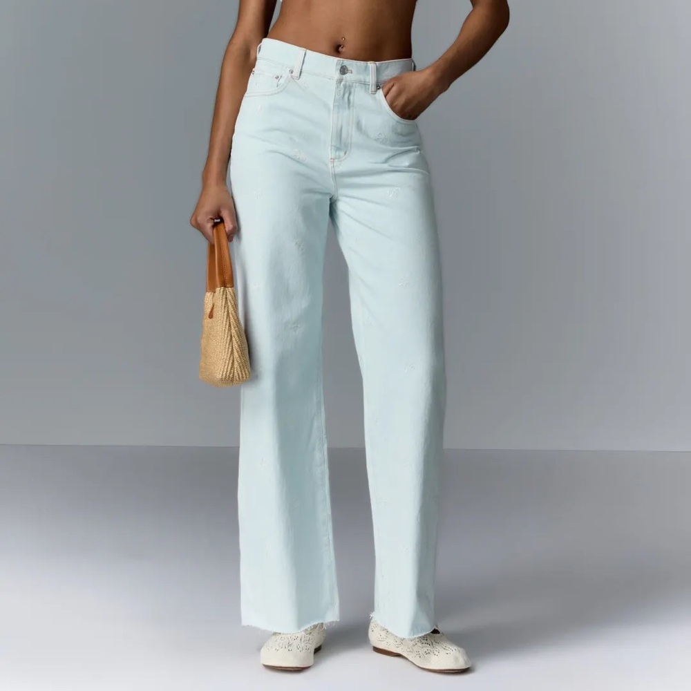 Le Jean Bow Embroidered Column Jeans
